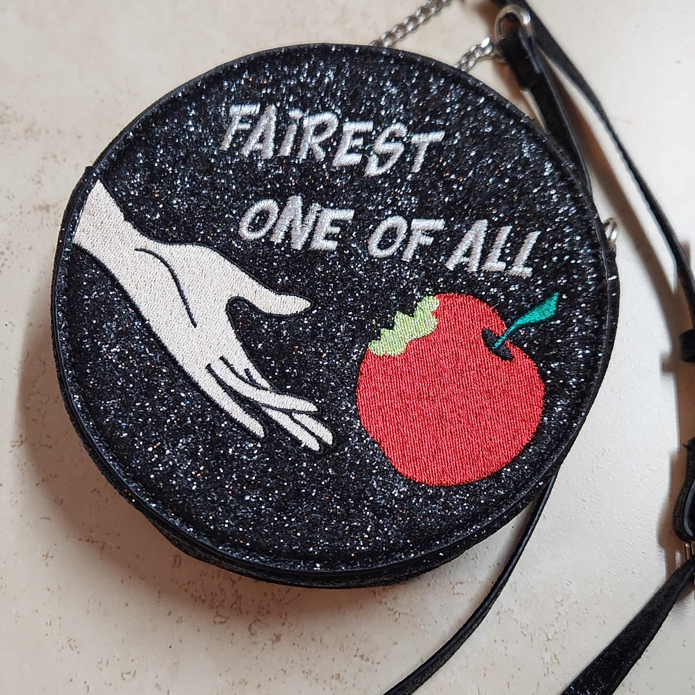 Danielle Nicole Snow White Disney Crossbody Bag